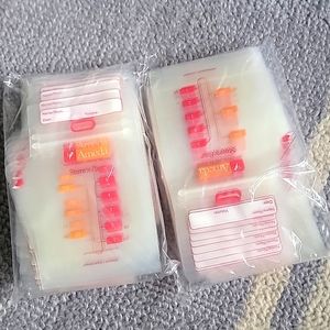 New 100pcs Ameda milk storage bags 5oz